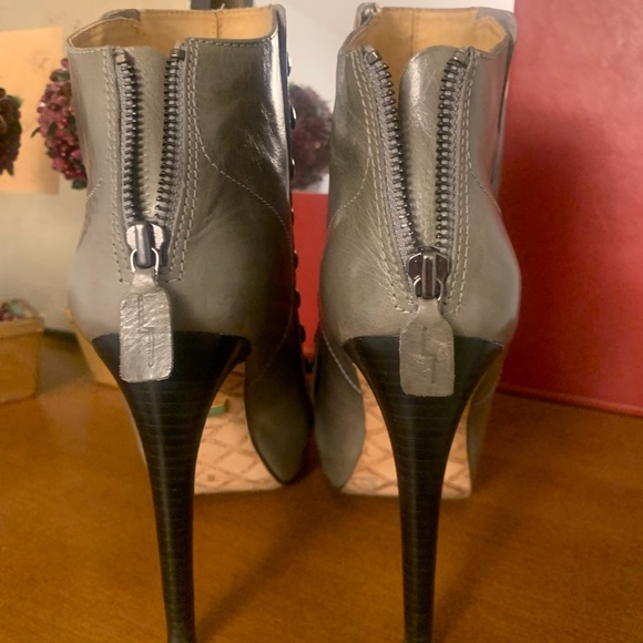 LAMB high heel bootie in khaki and black - Picture 3 of 6